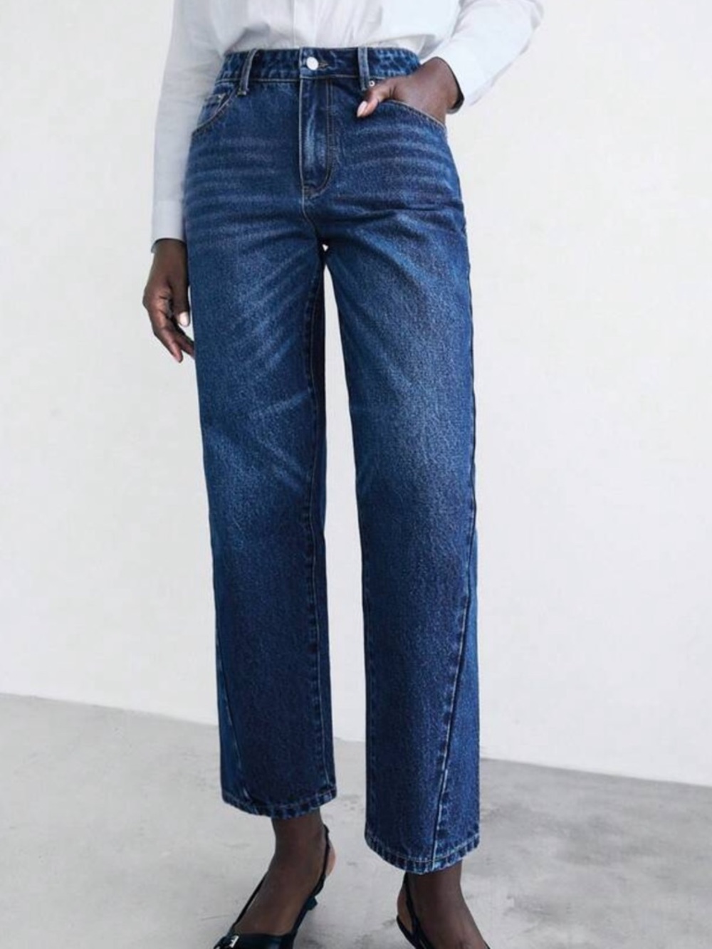 High-Rise Straight Leg Jeans - Dark Blue